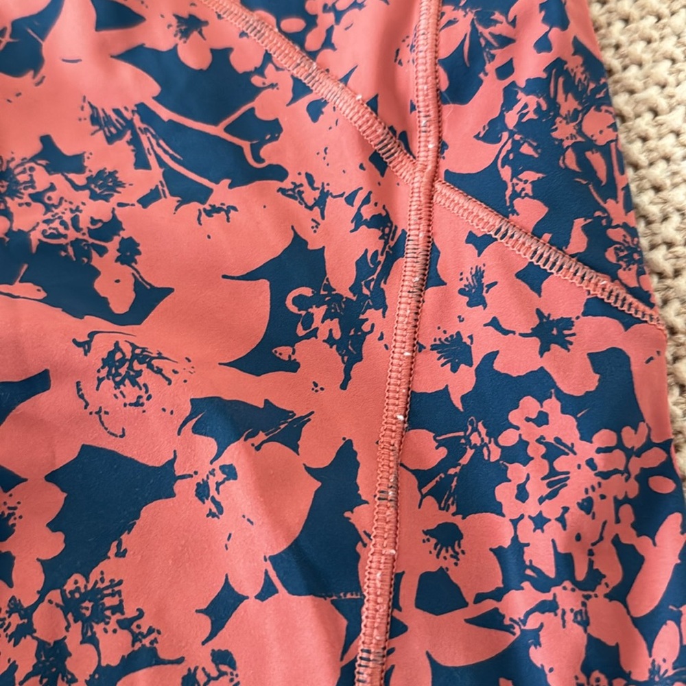 Lululemon leggings - Picture 4 of 4